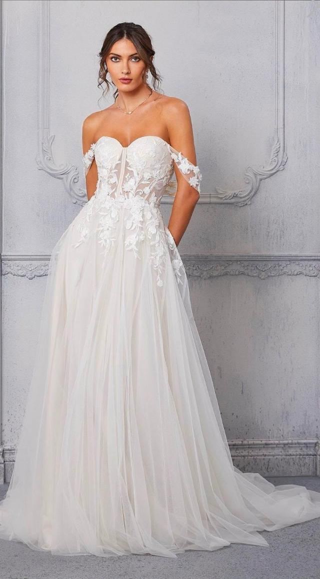 Robe de mariée bustier dentelle, épaules dénudées